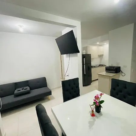Apartamento 2 Cuartos 2 Banos Excelente Ubicacion Apartment